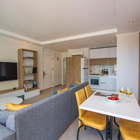Aparthotel Asfiya Loft 4*